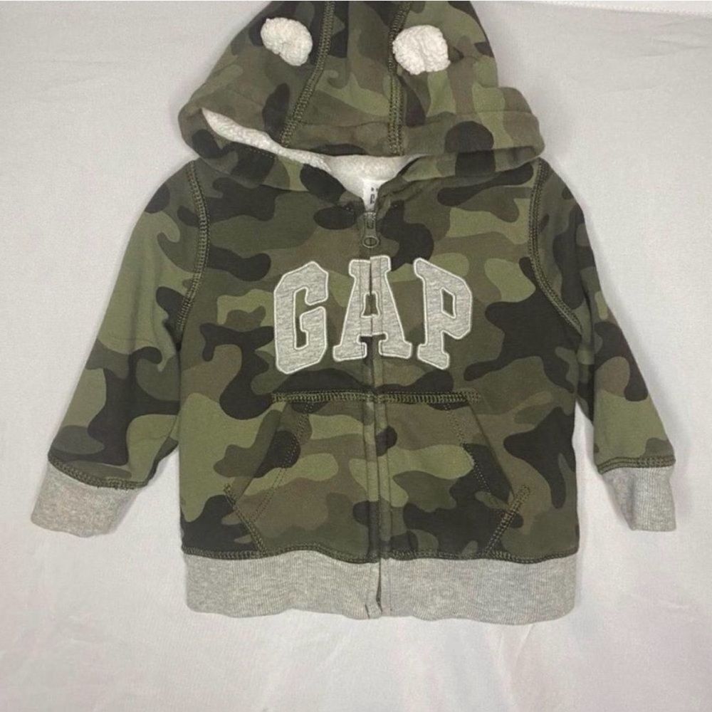 Baby Gap Green Camo Zip-Up
Hoodie Size 6-12M